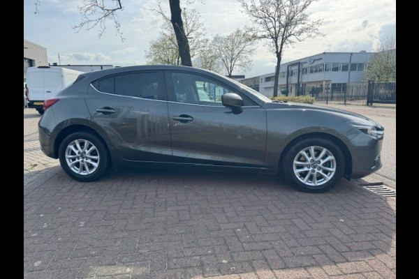 Mazda 3 2.2 SkyActiv-D 150 5deurs SkyLease+ Euro6 108.000km Airco/ECC,Navigatie,Camera,Head-up