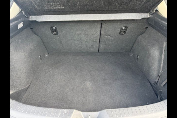 Mazda 3 2.2 SkyActiv-D 150 5deurs SkyLease+ Euro6 108.000km Airco/ECC,Navigatie,Camera,Head-up