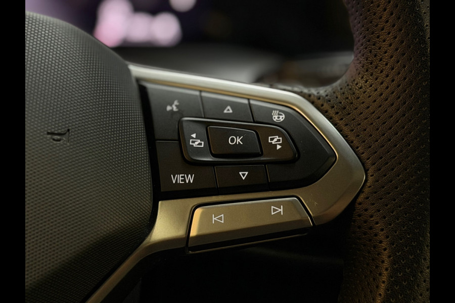 Volkswagen Golf 1.5 eTSI 3X R-Line Edition|PANO|IQ LIGHTS|VIRTUAL|ACC|FABRIEKSGARANTIE|SFEERVERLICHTING|CARPLAY|DEALER ONDERHOUDEN