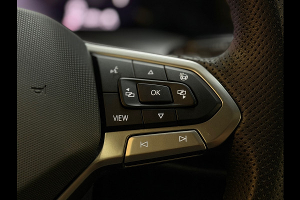 Volkswagen Golf 1.5 eTSI 3X R-Line Edition|PANO|IQ LIGHTS|VIRTUAL|ACC|FABRIEKSGARANTIE|SFEERVERLICHTING|CARPLAY|DEALER ONDERHOUDEN