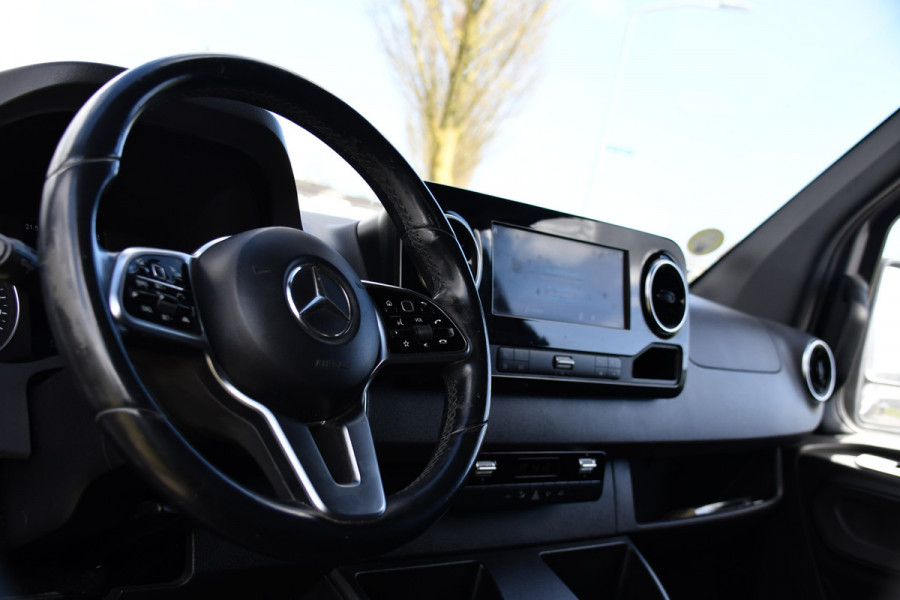 Mercedes-Benz Sprinter 319 V6 3.0 CDI L2H2 PB Edition Camera, Cruise, Carplay, 10,5'' Mbux, LED, Sensoren, 190pk, Uniek!  Automaat, Uniek!