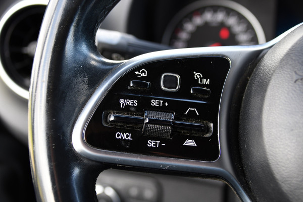 Mercedes-Benz Sprinter 319 V6 3.0 CDI L2H2 PB Edition Camera, Cruise, Carplay, 10,5'' Mbux, LED, Sensoren, 190pk, Uniek!  Automaat, Uniek!