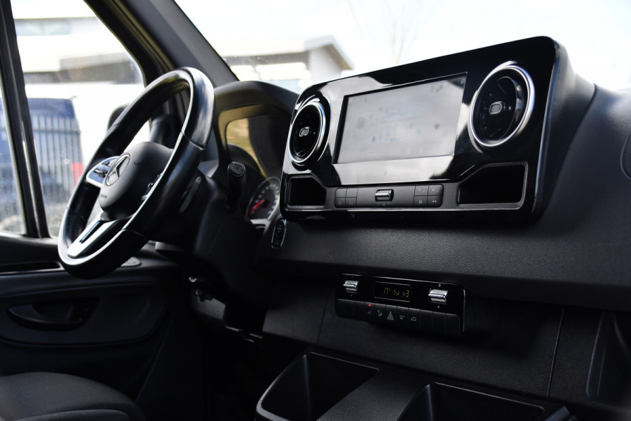 Mercedes-Benz Sprinter 319 V6 3.0 CDI L2H2 PB Edition Camera, Cruise, Carplay, 10,5'' Mbux, LED, Sensoren, 190pk, Uniek!  Automaat, Uniek!