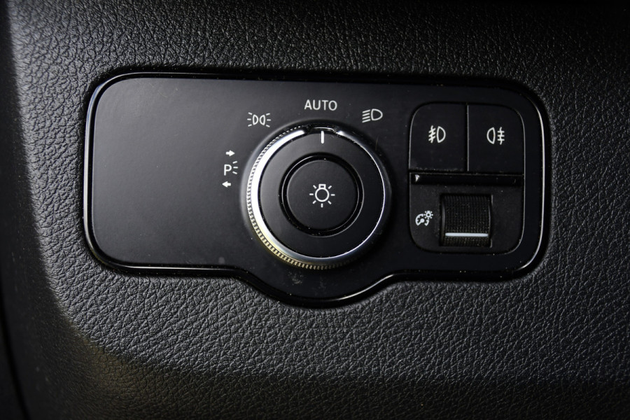 Mercedes-Benz Sprinter 319 V6 3.0 CDI L2H2 PB Edition Camera, Cruise, Carplay, 10,5'' Mbux, LED, Sensoren, 190pk, Uniek!  Automaat, Uniek!