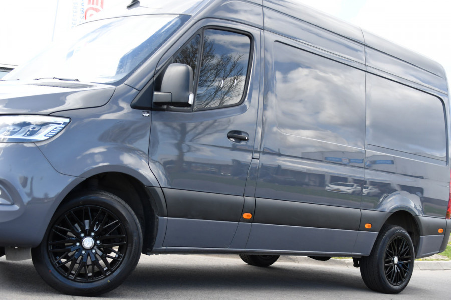 Mercedes-Benz Sprinter 319 V6 3.0 CDI L2H2 PB Edition Camera, Cruise, Carplay, 10,5'' Mbux, LED, Sensoren, 190pk, Uniek!  Automaat, Uniek!