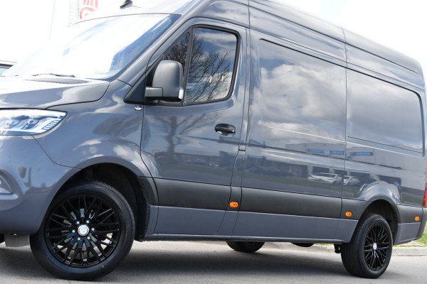 Mercedes-Benz Sprinter 319 V6 3.0 CDI L2H2 PB Edition Camera, Cruise, Carplay, 10,5'' Mbux, LED, Sensoren, 190pk, Uniek!  Automaat, Uniek!