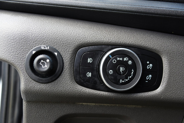 Ford Transit 350 2.0 TDCI L3H2 Limited RWD Adaptieve Cruise, Camera, Carplay, Xenon, 170pk, Automaat, Trekhaak, Navi, Uniek!