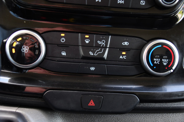 Ford Transit 350 2.0 TDCI L3H2 Limited RWD Adaptieve Cruise, Camera, Carplay, Xenon, 170pk, Automaat, Trekhaak, Navi, Uniek!