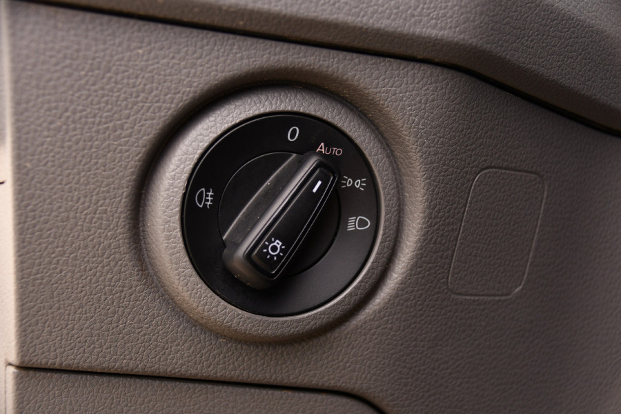 Volkswagen Crafter 35 2.0 TDI L3H3 4Motion PB Edition Camera, Cruise, Carplay, LED, 4x4, 177pk, Automaat, Trekhaak, Multimedia, Uniek!