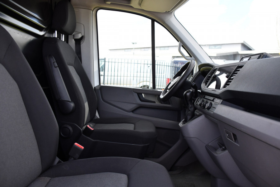 Volkswagen Crafter 35 2.0 TDI L3H3 4Motion PB Edition Camera, Cruise, Carplay, LED, 4x4, 177pk, Automaat, Trekhaak, Multimedia, Uniek!