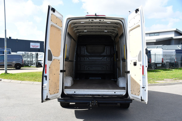Volkswagen Crafter 35 2.0 TDI L3H3 4Motion PB Edition Camera, Cruise, Carplay, LED, 4x4, 177pk, Automaat, Trekhaak, Multimedia, Uniek!