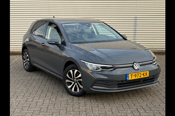 Volkswagen Golf 2.0 TDI Life Business / APK / SFEER VERLICHT. / CRUISE / NETTE AUTO / INRUIL MOG.