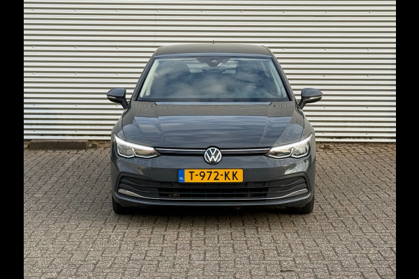 Volkswagen Golf 2.0 TDI Life Business / APK / SFEER VERLICHT. / CRUISE / NETTE AUTO / INRUIL MOG.