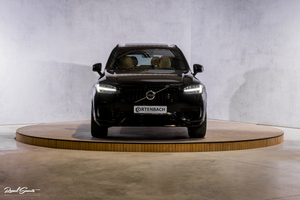 Volvo XC90 2.0 T8 Plug-in hybrid AWD Ultra Dark Long Range Luchtvering | Bowers&Wilkins | Zwenkbare trekhaak | Panorama dak | Stoelverkoeling + massage |
