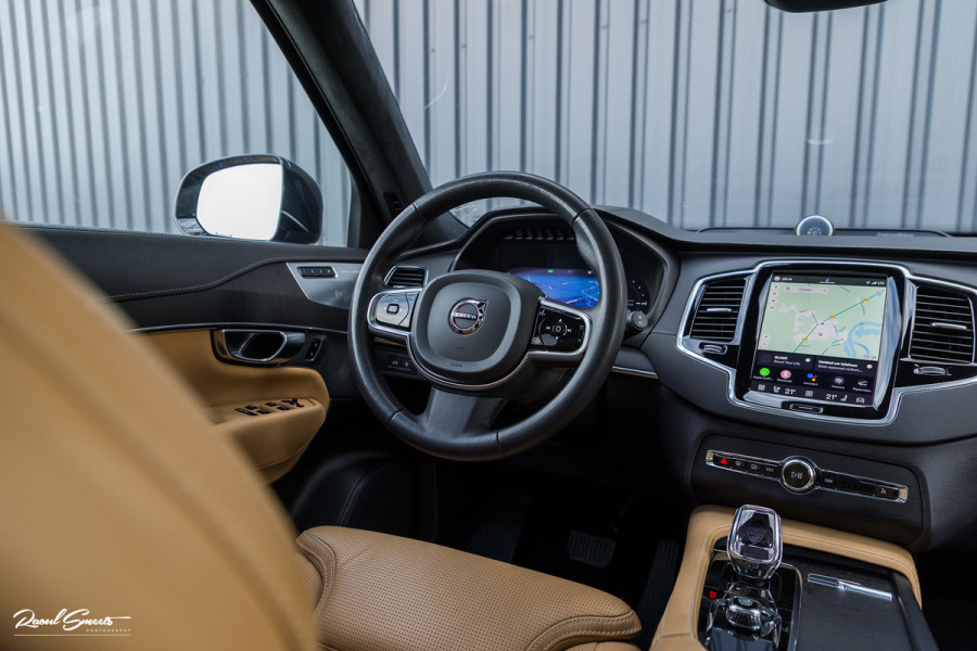 Volvo XC90 2.0 T8 Plug-in hybrid AWD Ultra Dark Long Range Luchtvering | Bowers&Wilkins | Zwenkbare trekhaak | Panorama dak | Stoelverkoeling + massage |