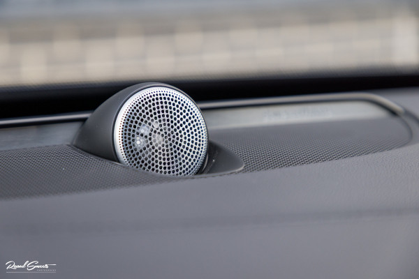 Volvo XC90 2.0 T8 Plug-in hybrid AWD Ultra Dark Long Range Luchtvering | Bowers&Wilkins | Zwenkbare trekhaak | Panorama dak | Stoelverkoeling + massage |