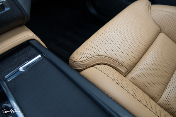 Volvo XC90 2.0 T8 Plug-in hybrid AWD Ultra Dark Long Range Luchtvering | Bowers&Wilkins | Zwenkbare trekhaak | Panorama dak | Stoelverkoeling + massage |