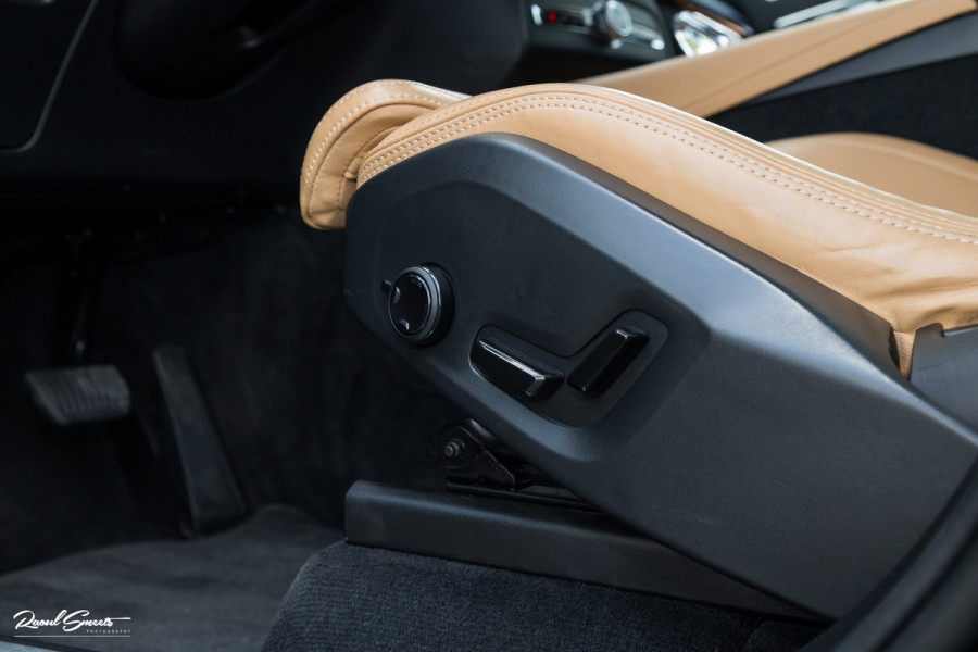 Volvo XC90 2.0 T8 Plug-in hybrid AWD Ultra Dark Long Range Luchtvering | Bowers&Wilkins | Zwenkbare trekhaak | Panorama dak | Stoelverkoeling + massage |