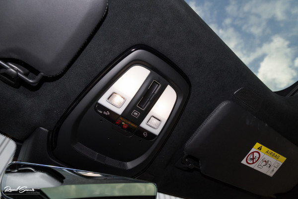 Volvo XC90 2.0 T8 Plug-in hybrid AWD Ultra Dark Long Range Luchtvering | Bowers&Wilkins | Zwenkbare trekhaak | Panorama dak | Stoelverkoeling + massage |