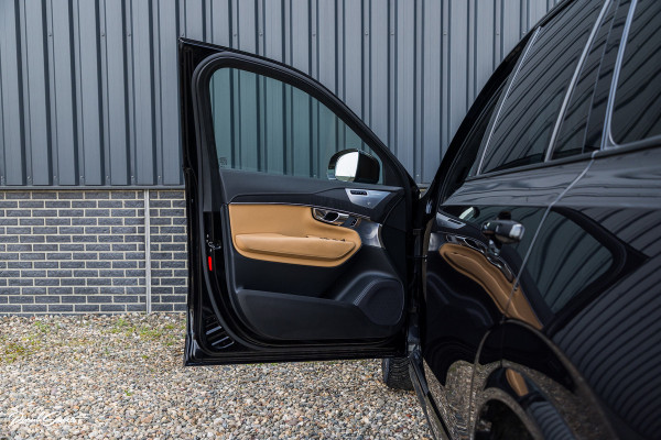 Volvo XC90 2.0 T8 Plug-in hybrid AWD Ultra Dark Long Range Luchtvering | Bowers&Wilkins | Zwenkbare trekhaak | Panorama dak | Stoelverkoeling + massage |