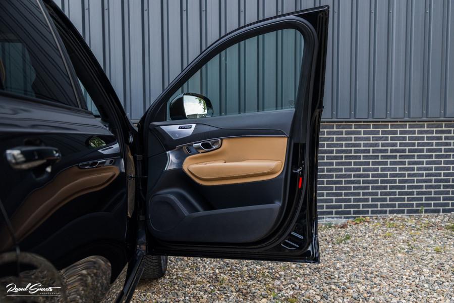 Volvo XC90 2.0 T8 Plug-in hybrid AWD Ultra Dark Long Range Luchtvering | Bowers&Wilkins | Zwenkbare trekhaak | Panorama dak | Stoelverkoeling + massage |
