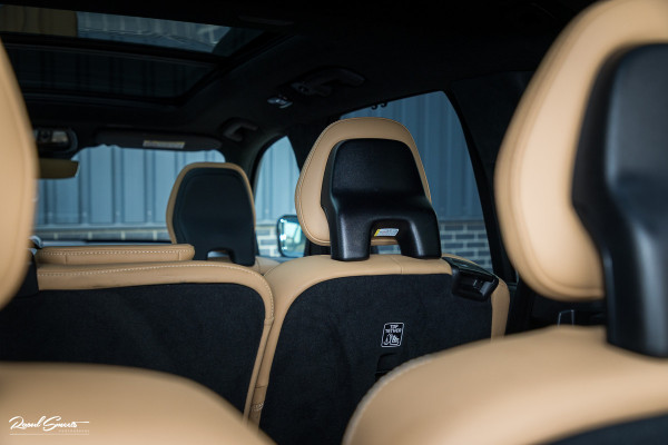 Volvo XC90 2.0 T8 Plug-in hybrid AWD Ultra Dark Long Range Luchtvering | Bowers&Wilkins | Zwenkbare trekhaak | Panorama dak | Stoelverkoeling + massage |