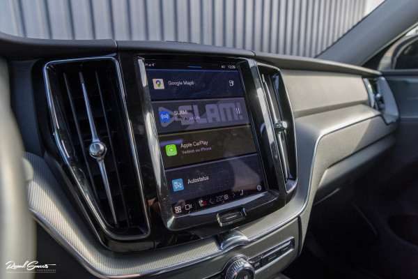 Volvo XC60 2.0 T6 Plug-in hybrid AWD Plus Dark Long range | Long Range | Panorama dak | Zwenkbare trekhaak | Harman Kardon | Memory |