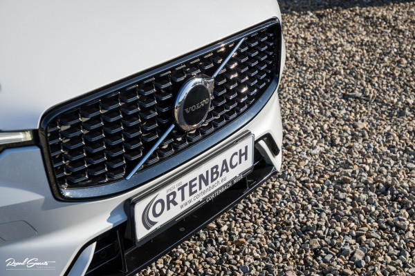 Volvo XC60 2.0 T6 Plug-in hybrid AWD Plus Dark Long range | Long Range | Panorama dak | Zwenkbare trekhaak | Harman Kardon | Memory |