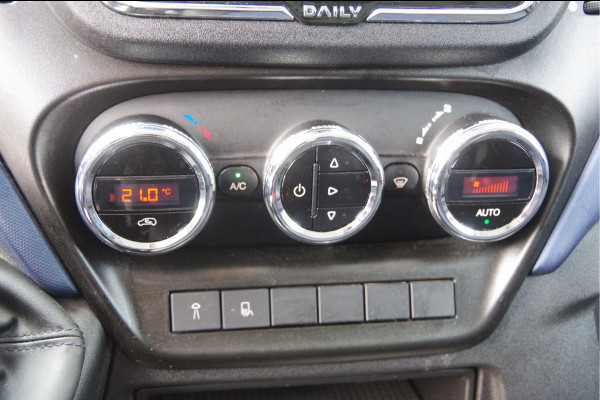 Iveco Daily 35C18H 3.0 N1! BAKWAGEN, LAADKLEP, ZIJDEUR, 180PK AUT. LED, CAMERA, NAVI, CRUISE, GEVEERDE STOEL