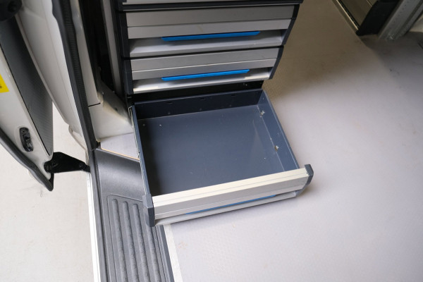 Volkswagen Transporter 2.0 TDI L2H1 150PK 28 Automaat - N.A.P. Airco, Cruise, Navi, PDC.