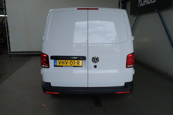 Volkswagen Transporter 2.0 TDI L2H1 150PK 28 Automaat - N.A.P. Airco, Cruise, Navi, PDC.