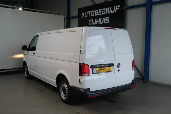 Volkswagen Transporter 2.0 TDI L2H1 150PK 28 Automaat - N.A.P. Airco, Cruise, Navi, PDC.