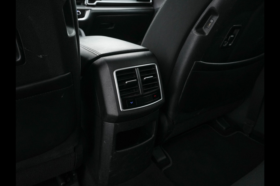 Kia Sportage 1.6 T-GDi Hybrid Dynamic-Line AWD (Plug-In) (INCL-BTW)  Aut. *FULL-LED | ADAPTIVE-CRUISE | WIDESCREEN-COCKPIT | NAVI-FULLMAP | DAB | COMFORTSEATS | ECC | SHIFTPADDLES | CAMERA | PDC | CARPLAY | 19''ALU*