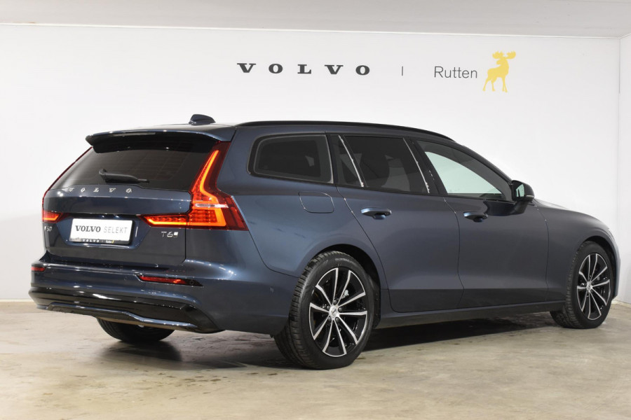 Volvo V60 T6 350PK Automaat Plug-in hybrid AWD Plus Dark / Navigatie / Adaptive Cruise control / 360 Camera / Harman Kardon / Stuur & Stoelverwarming / LM Velgen / Trekhaak