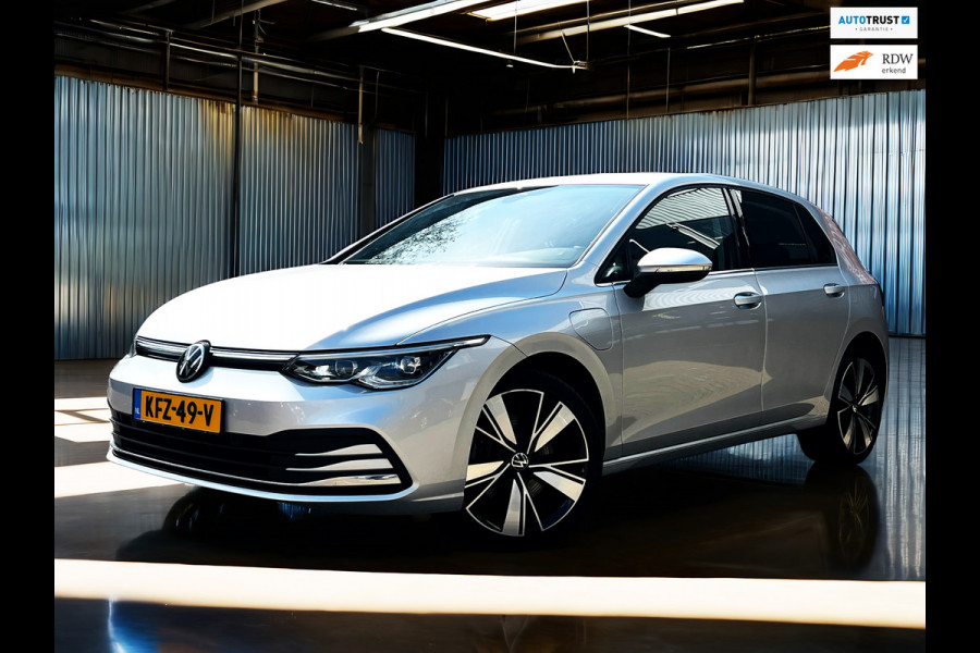 Volkswagen Golf 1.4 eHybrid Style plugin_204PK_Carplay_stoel massage_ACC