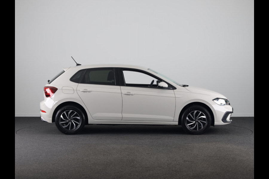 Volkswagen Polo 1.0 TSI Life Edition 95 pk | Verlengde garantie | Navigatie via App | Parkeersensoren achter | Achteruitrijcamera | Adaptieve cruise control |