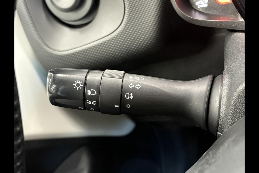 Citroën C1 1.0 VTi Shine Navigatie Camera Airco DAB Apple Carplay/Android Auto