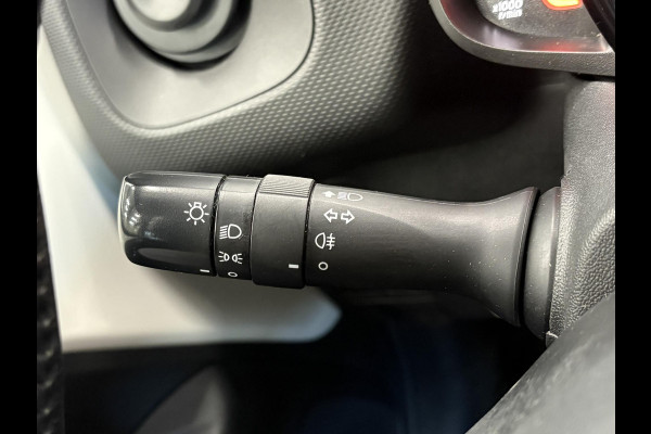 Citroën C1 1.0 VTi Shine Navigatie Camera Airco DAB Apple Carplay/Android Auto