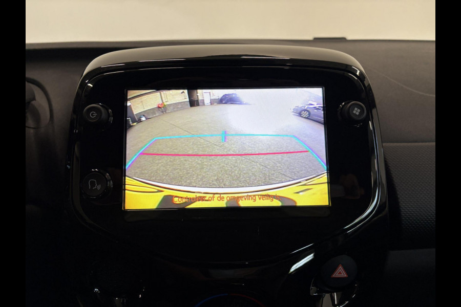 Citroën C1 1.0 VTi Shine Navigatie Camera Airco DAB Apple Carplay/Android Auto