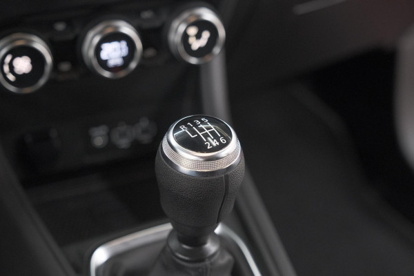 Renault Captur 1.0 TCe 90 Intens | Navigatie | Camera | Parkeersensoren | Apple Carplay