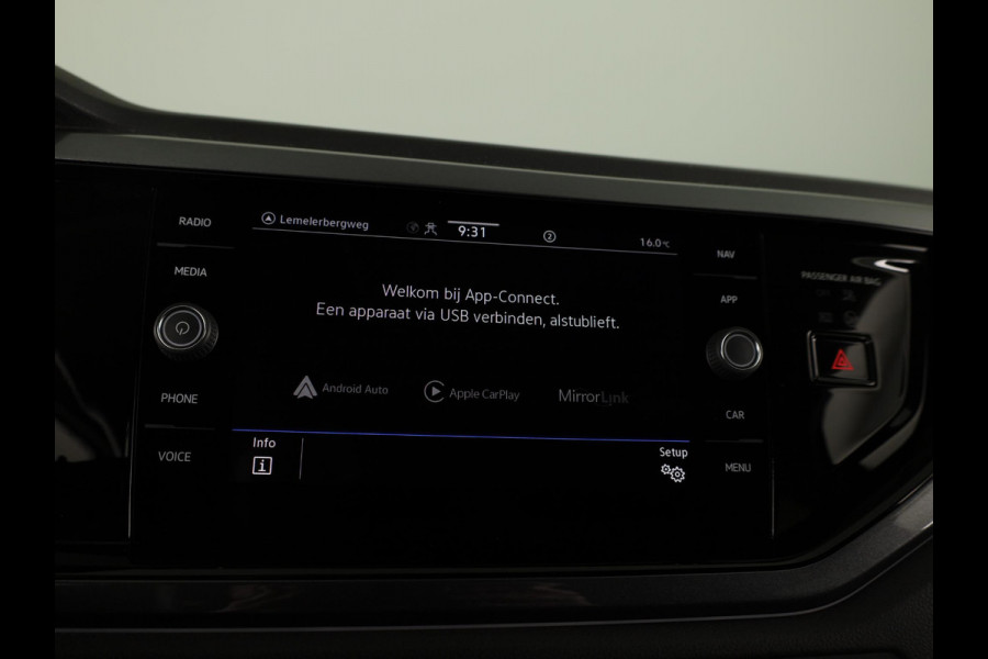 Volkswagen Polo 1.0 TSI Style 95 pk Automaat (DSG) | Navigatie | Parkeersensoren | Achteruitrijcamera | Matrix LED koplampen | Stoelverwarming |