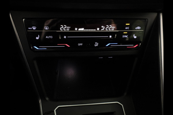 Volkswagen Polo 1.0 TSI Style 95 pk Automaat (DSG) | Navigatie | Parkeersensoren | Achteruitrijcamera | Matrix LED koplampen | Stoelverwarming |