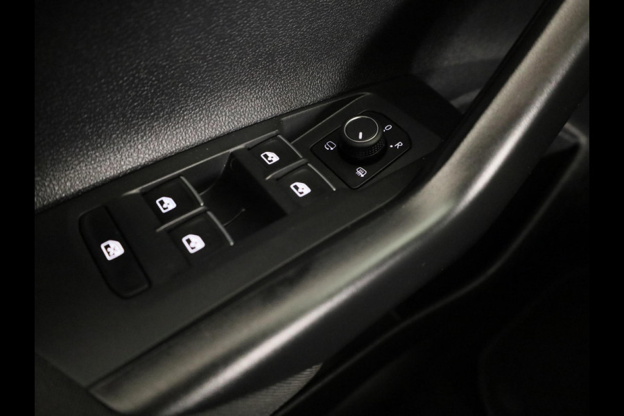 Volkswagen Polo 1.0 TSI Style 95 pk Automaat (DSG) | Navigatie | Parkeersensoren | Achteruitrijcamera | Matrix LED koplampen | Stoelverwarming |