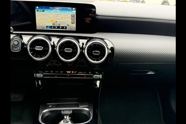 Mercedes-Benz CLA-Klasse Shooting Brake 250 e PHEV 218 Pk | Navigatie | Cruise | Climate | Half leder | 17".