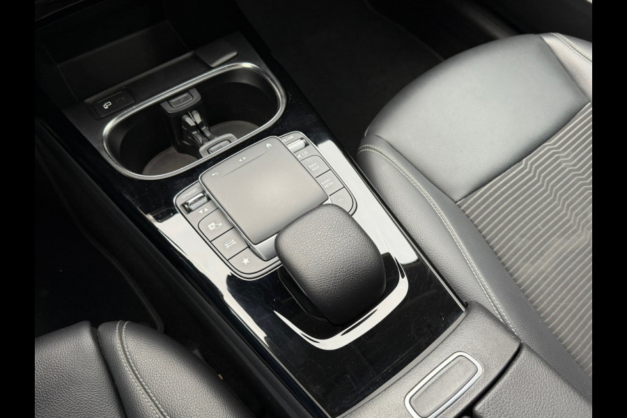 Mercedes-Benz CLA-Klasse Shooting Brake 250 e PHEV 218 Pk | Navigatie | Cruise | Climate | Half leder | 17".