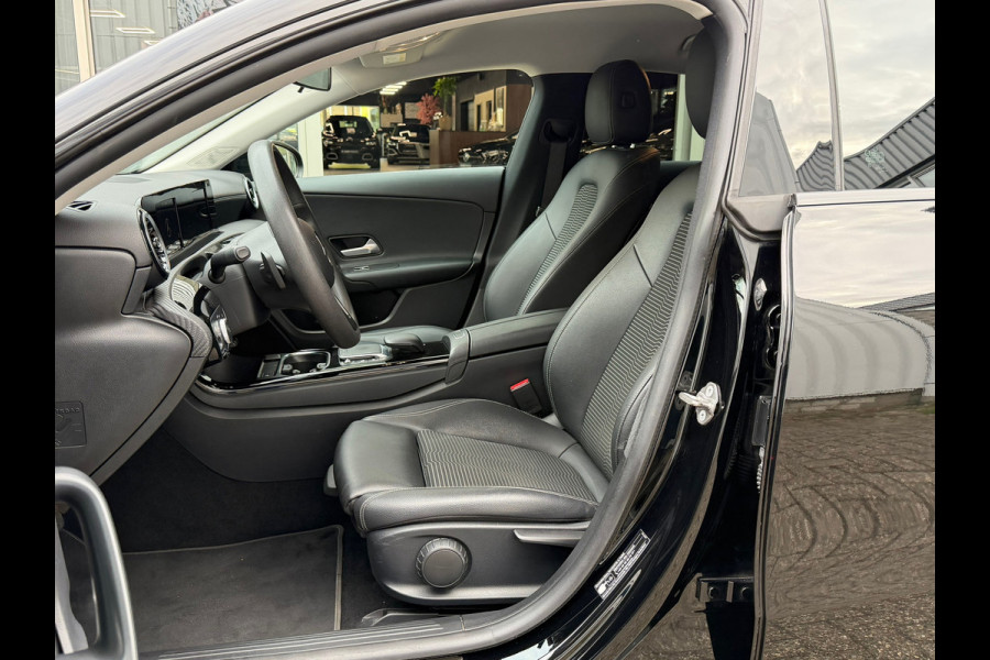 Mercedes-Benz CLA-Klasse Shooting Brake 250 e PHEV 218 Pk | Navigatie | Cruise | Climate | Half leder | 17".