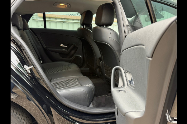 Mercedes-Benz CLA-Klasse Shooting Brake 250 e PHEV 218 Pk | Navigatie | Cruise | Climate | Half leder | 17".