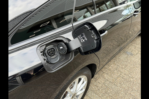 Mercedes-Benz CLA-Klasse Shooting Brake 250 e PHEV 218 Pk | Navigatie | Cruise | Climate | Half leder | 17".