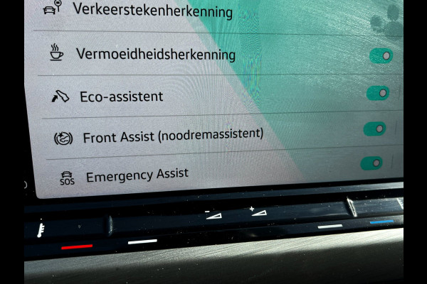 Volkswagen Golf 1.4 eHybrid Style plugin_204PK_Carplay_stoel massage_ACC