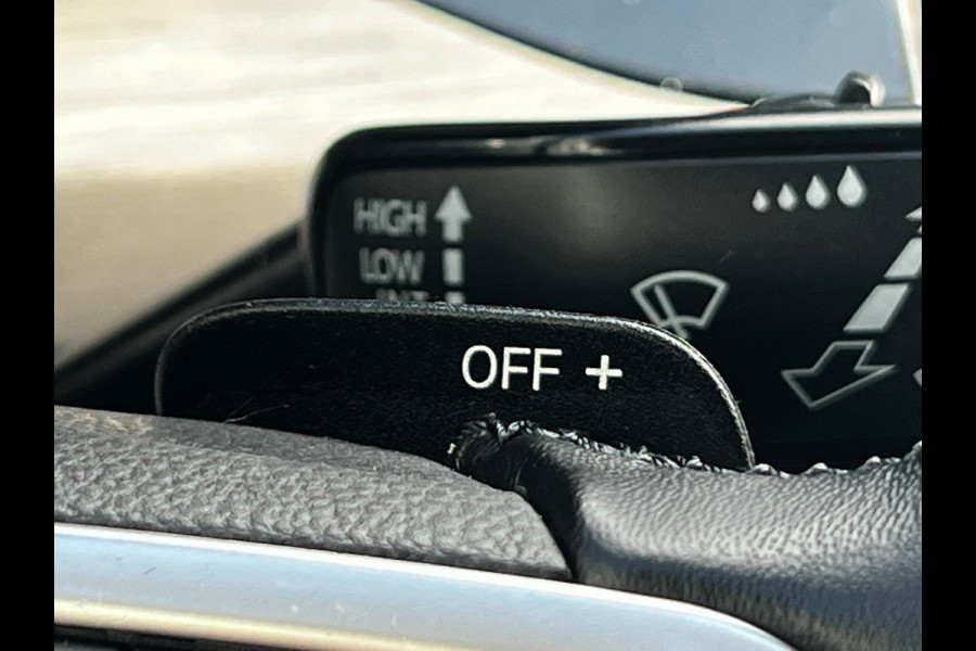 Volkswagen Golf 1.4 eHybrid Style plugin_204PK_Carplay_stoel massage_ACC